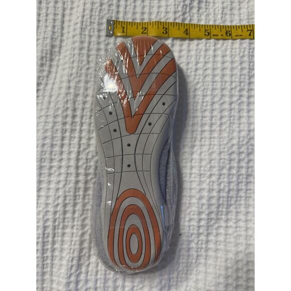 NWT White Orange Water Shoes Beach Resort Pool Vacation - Picture 4 of 4